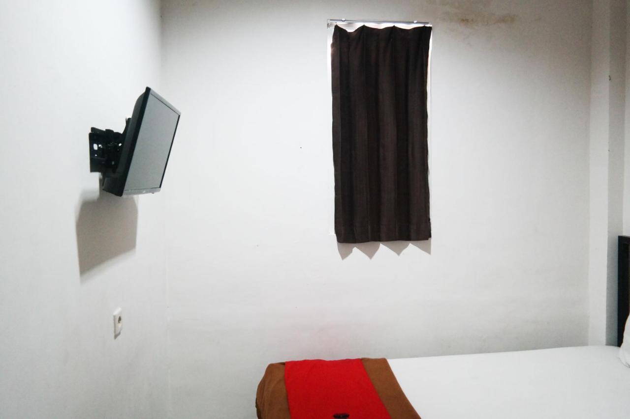 נקסר Reddoorz At Jalan Somba Opu Losari מראה חיצוני תמונה