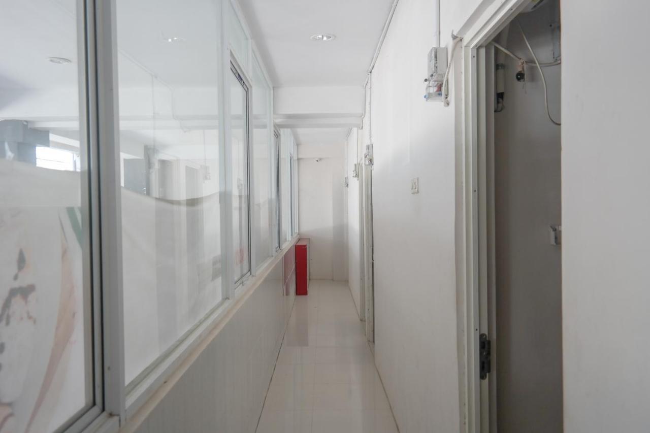 נקסר Reddoorz At Jalan Somba Opu Losari מראה חיצוני תמונה