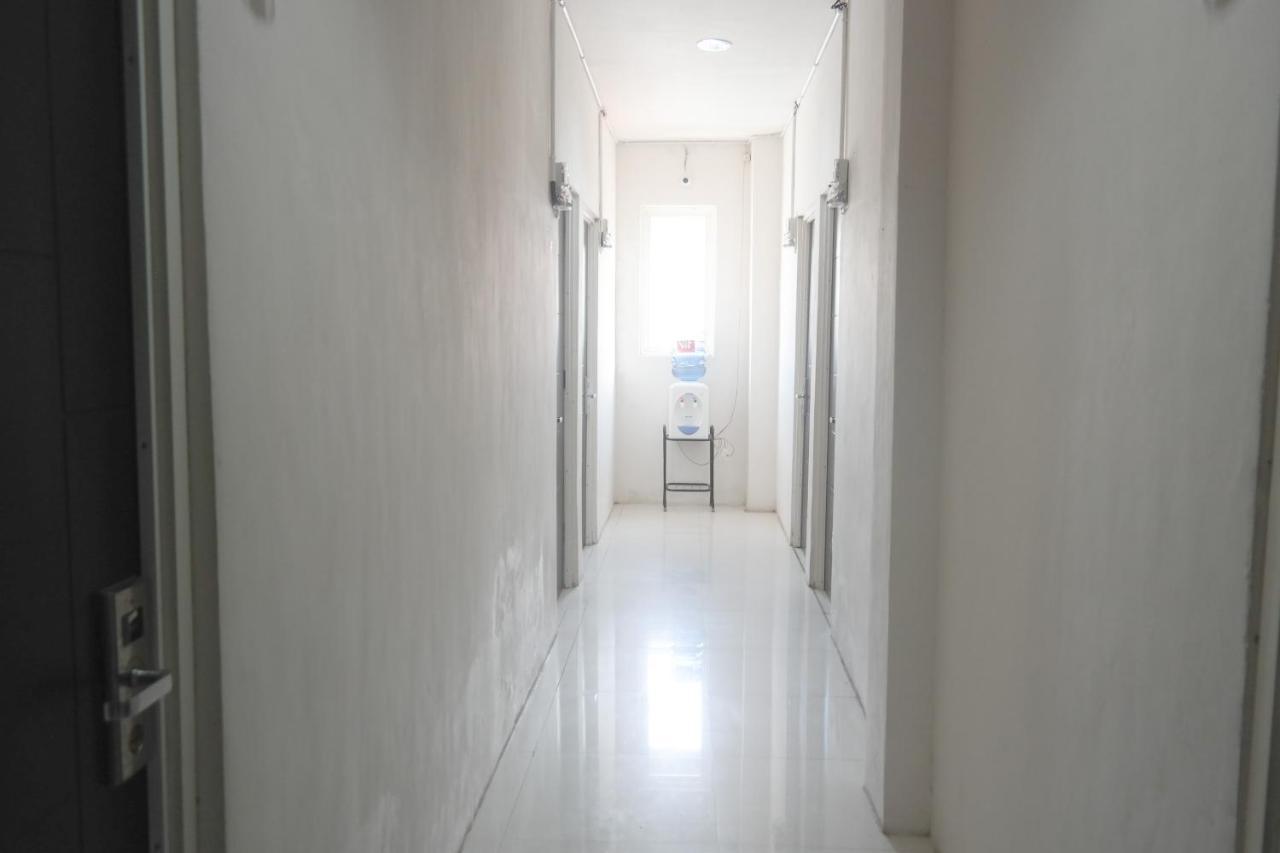 נקסר Reddoorz At Jalan Somba Opu Losari מראה חיצוני תמונה