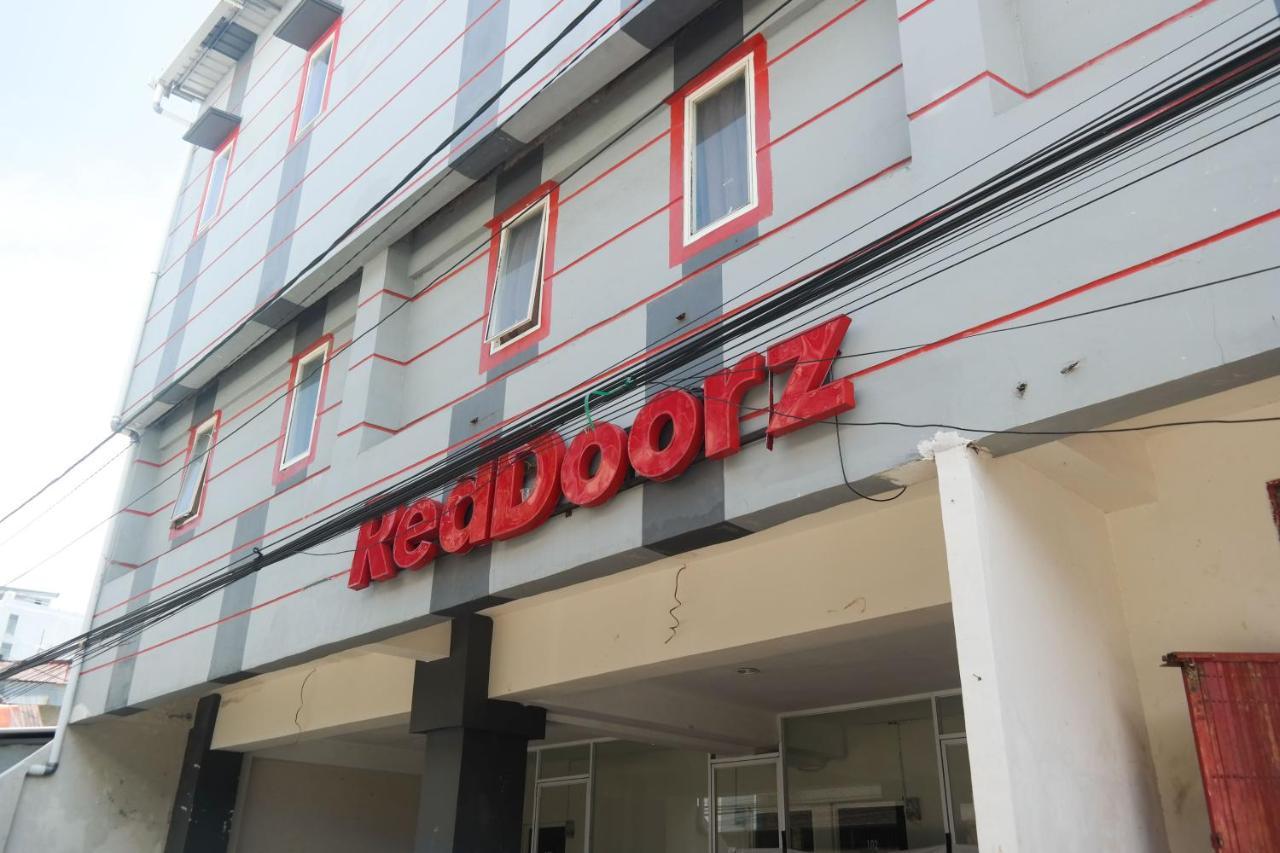 נקסר Reddoorz At Jalan Somba Opu Losari מראה חיצוני תמונה